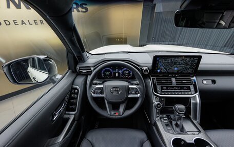 Toyota Land Cruiser, 2025 год, 16 000 000 рублей, 12 фотография