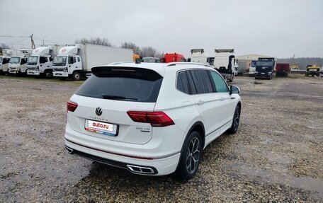 Volkswagen Tiguan II, 2023 год, 4 143 000 рублей, 3 фотография