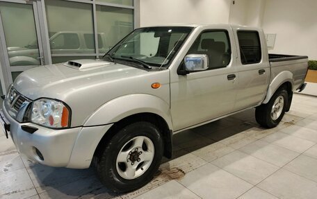 Nissan NP300, 2012 год, 850 000 рублей, 1 фотография