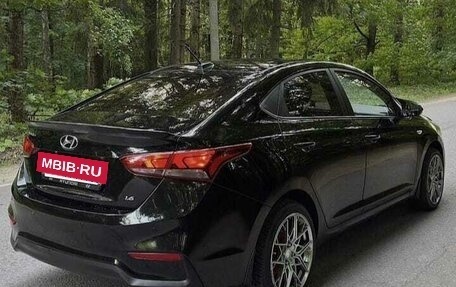 Hyundai Solaris II рестайлинг, 2017 год, 1 100 000 рублей, 14 фотография