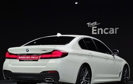 BMW 5 серия, 2022 год, 3 850 000 рублей, 2 фотография