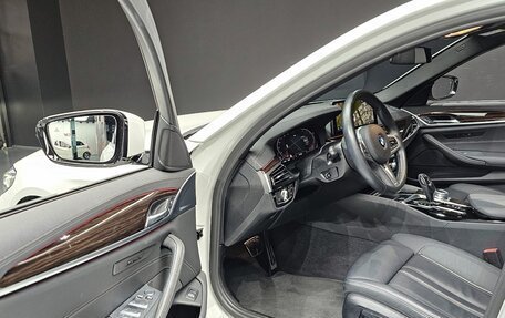 BMW 5 серия, 2022 год, 3 850 000 рублей, 12 фотография