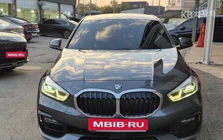 BMW 1 серия, 2022 год, 2 400 000 рублей, 2 фотография