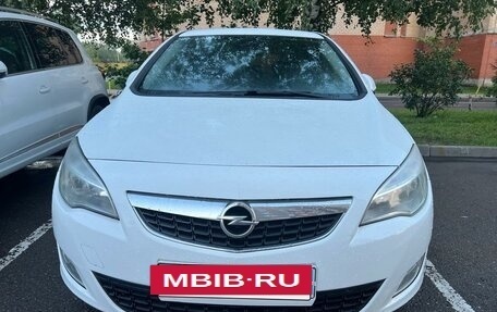 Opel Astra J, 2011 год, 650 000 рублей, 9 фотография