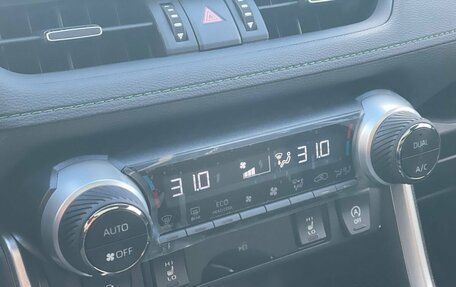 Toyota RAV4, 2025 год, 4 100 000 рублей, 19 фотография