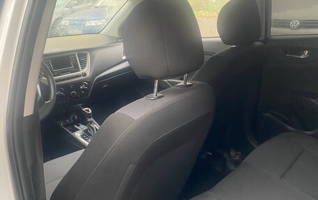 Hyundai Solaris II рестайлинг, 2020 год, 930 000 рублей, 10 фотография