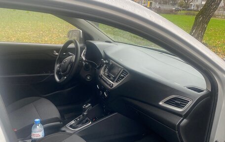 Hyundai Solaris II рестайлинг, 2020 год, 930 000 рублей, 13 фотография