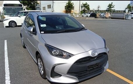 Toyota Yaris, 2021 год, 1 150 000 рублей, 1 фотография