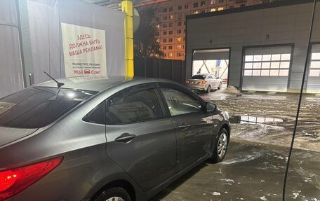 Hyundai Solaris II рестайлинг, 2011 год, 600 000 рублей, 2 фотография