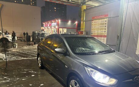 Hyundai Solaris II рестайлинг, 2011 год, 600 000 рублей, 8 фотография