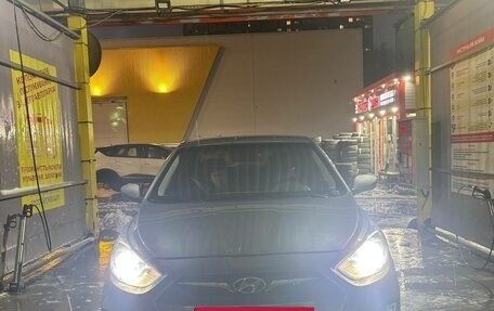 Hyundai Solaris II рестайлинг, 2011 год, 600 000 рублей, 4 фотография