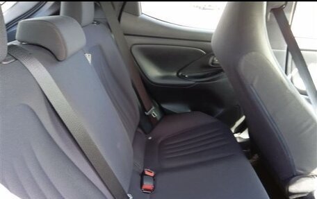 Toyota Yaris, 2021 год, 1 150 000 рублей, 5 фотография