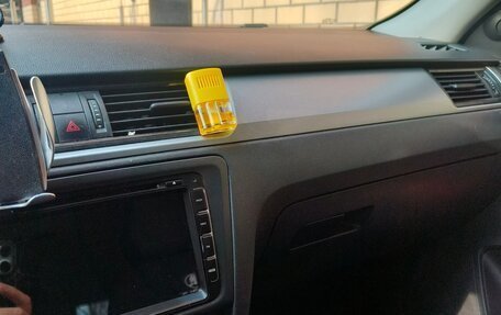 Skoda Rapid I, 2015 год, 800 000 рублей, 14 фотография