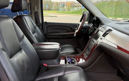 Cadillac Escalade III, 2007 год, 2 490 000 рублей, 31 фотография