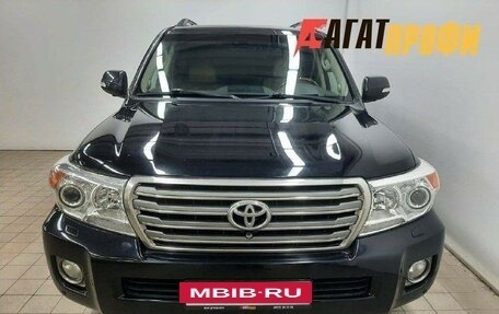Toyota Land Cruiser 200, 2012 год, 2 616 000 рублей, 2 фотография