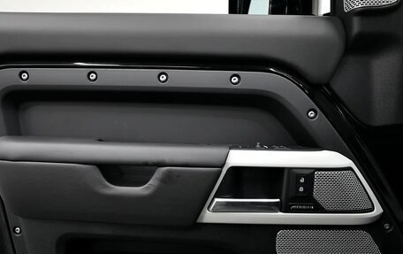 Land Rover Defender II, 2024 год, 11 130 000 рублей, 9 фотография