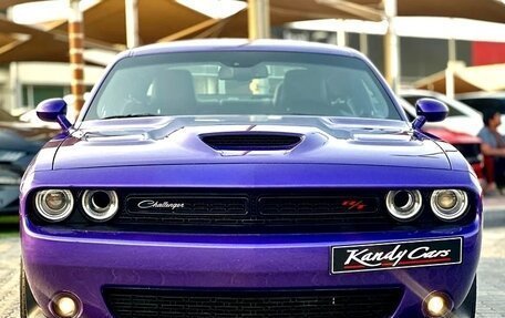 Dodge Challenger III рестайлинг 2, 2023 год, 8 750 000 рублей, 2 фотография