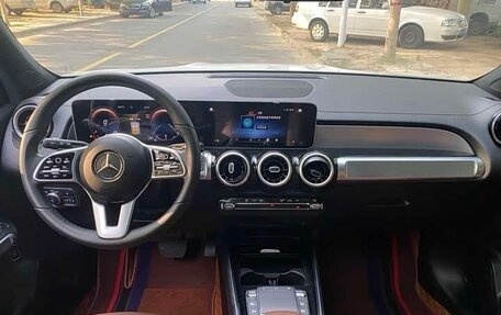 Mercedes-Benz GLB, 2021 год, 2 210 000 рублей, 11 фотография