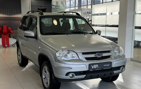 Chevrolet Niva I рестайлинг, 2013 год, 530 000 рублей, 3 фотография