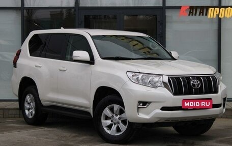 Toyota Land Cruiser Prado 150 рестайлинг 2, 2018 год, 4 050 000 рублей, 3 фотография