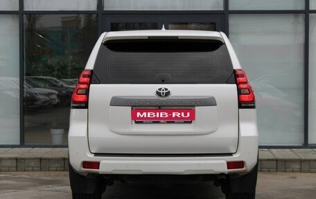 Toyota Land Cruiser Prado 150 рестайлинг 2, 2018 год, 4 050 000 рублей, 7 фотография