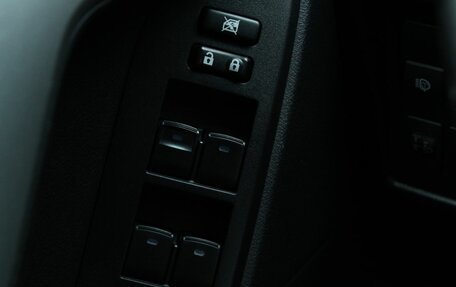 Toyota Land Cruiser Prado 150 рестайлинг 2, 2018 год, 4 050 000 рублей, 25 фотография