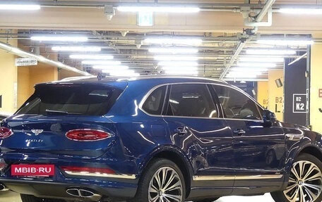 Bentley Bentayga I, 2024 год, 30 000 000 рублей, 3 фотография