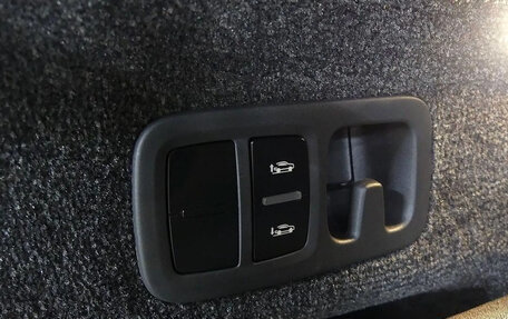 Bentley Bentayga I, 2024 год, 30 000 000 рублей, 20 фотография