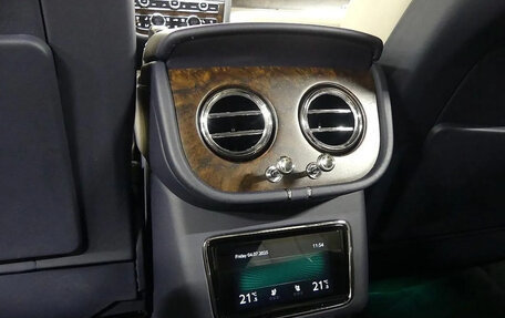 Bentley Bentayga I, 2024 год, 30 000 000 рублей, 19 фотография