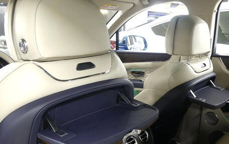 Bentley Bentayga I, 2024 год, 30 000 000 рублей, 17 фотография