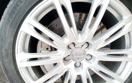 Audi A8, 2013 год, 2 500 000 рублей, 7 фотография