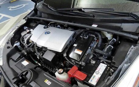 Toyota Prius IV XW50, 2022 год, 2 350 000 рублей, 11 фотография