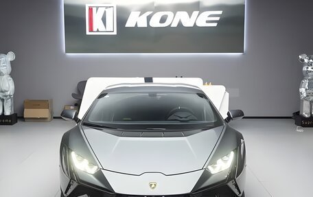 Lamborghini Huracán, 2024 год, 49 000 000 рублей, 4 фотография