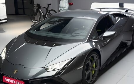 Lamborghini Huracán, 2024 год, 49 000 000 рублей, 3 фотография