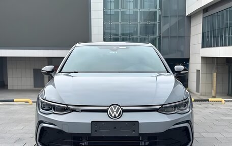 Volkswagen Golf VIII, 2022 год, 1 900 000 рублей, 3 фотография