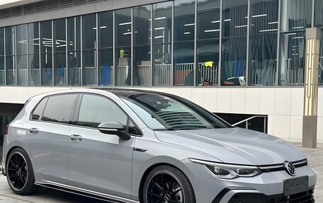 Volkswagen Golf VIII, 2022 год, 1 900 000 рублей, 2 фотография