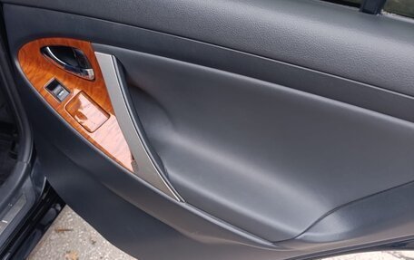 Toyota Camry, 2011 год, 990 000 рублей, 17 фотография