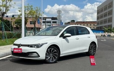 Volkswagen Golf VIII, 2023 год, 2 600 000 рублей, 1 фотография