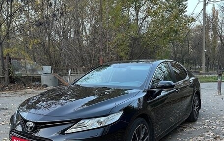 Toyota Camry, 2021 год, 2 500 000 рублей, 1 фотография