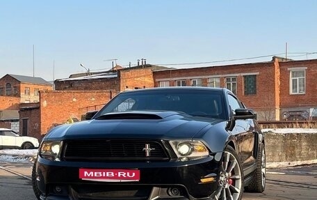 Ford Mustang VI рестайлинг, 2011 год, 3 500 000 рублей, 1 фотография