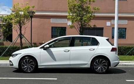 Volkswagen Golf VIII, 2023 год, 2 600 000 рублей, 4 фотография