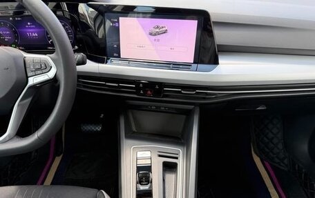 Volkswagen Golf VIII, 2023 год, 2 600 000 рублей, 12 фотография