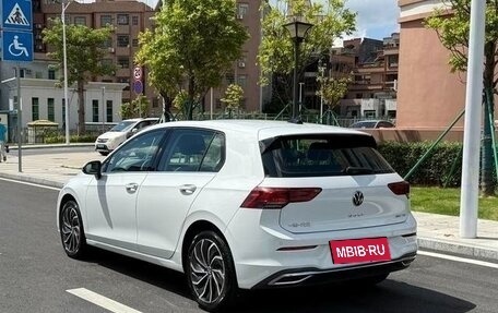 Volkswagen Golf VIII, 2023 год, 2 600 000 рублей, 7 фотография