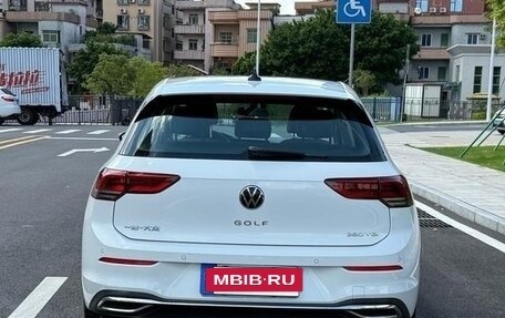 Volkswagen Golf VIII, 2023 год, 2 600 000 рублей, 6 фотография