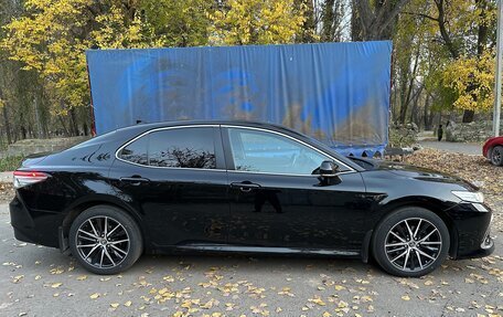 Toyota Camry, 2021 год, 2 500 000 рублей, 11 фотография