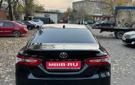 Toyota Camry, 2021 год, 2 500 000 рублей, 9 фотография