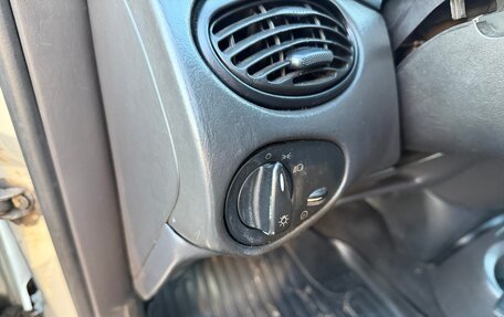 Ford Focus IV, 2003 год, 140 000 рублей, 11 фотография