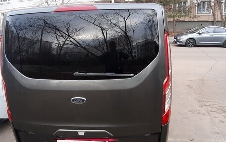 Ford Tourneo Custom I рестайлинг, 2017 год, 2 700 000 рублей, 4 фотография