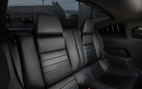 Ford Mustang VI рестайлинг, 2011 год, 3 500 000 рублей, 11 фотография