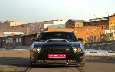 Ford Mustang VI рестайлинг, 2011 год, 3 500 000 рублей, 5 фотография